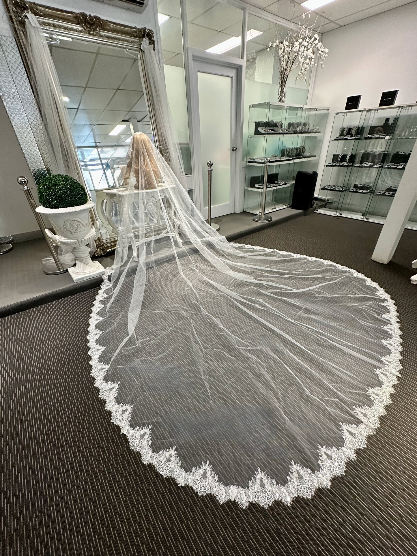 Lacey Veil