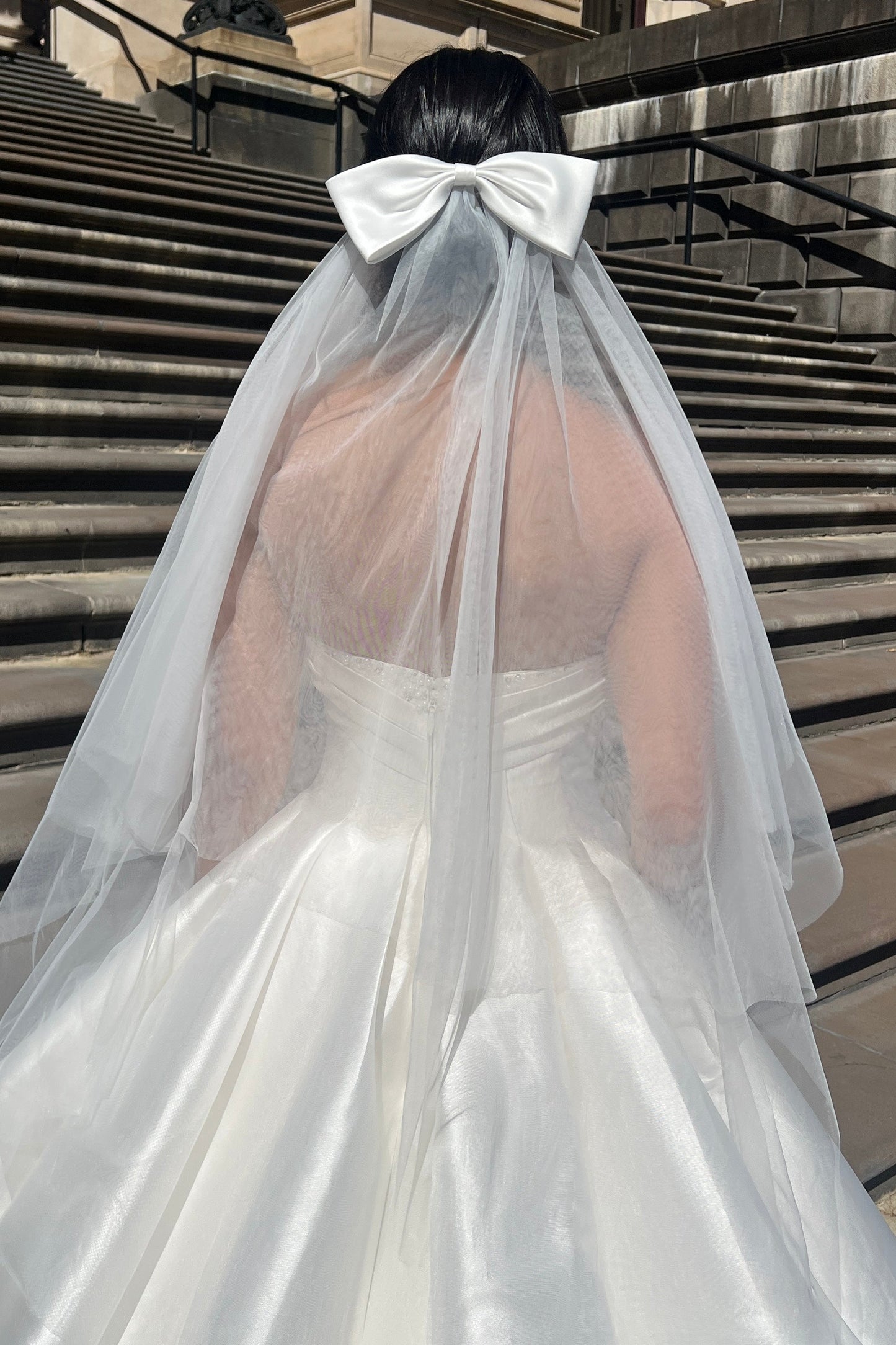 Arianna Bow Veil