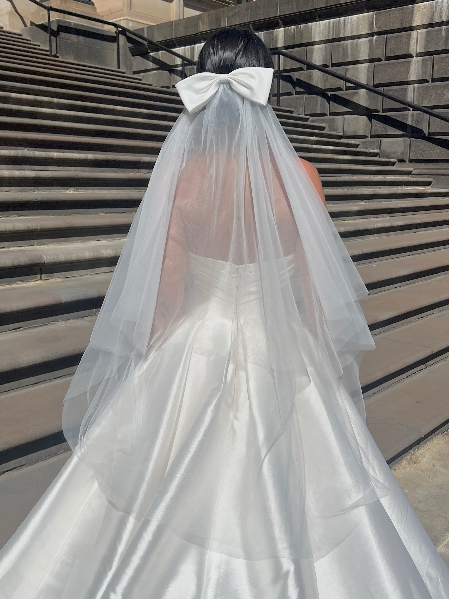Arianna Bow Veil