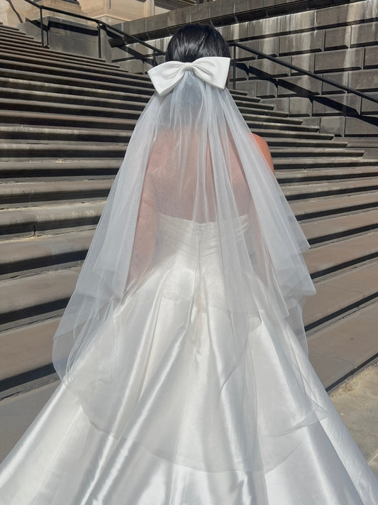Arianna Bow Veil