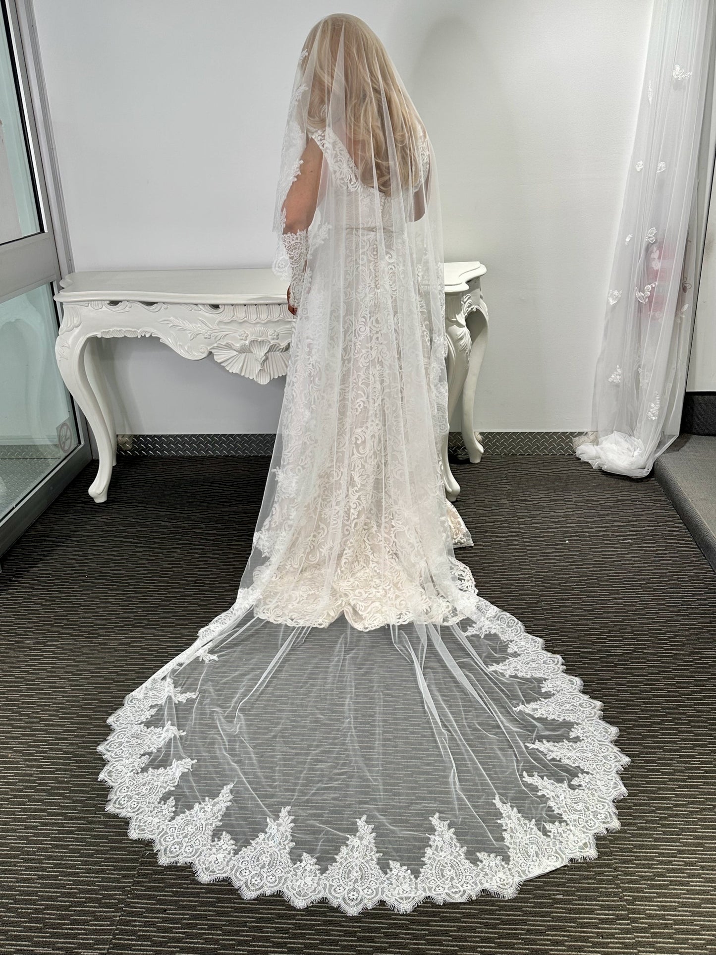 Tru Mantilla Veil